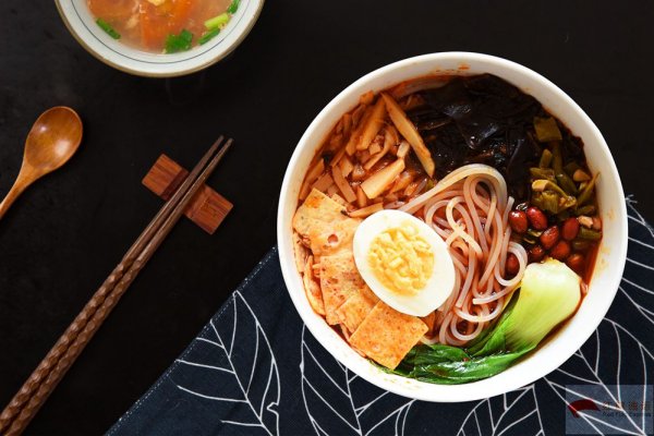 畅享传统美食，螺蛳粉直达台湾